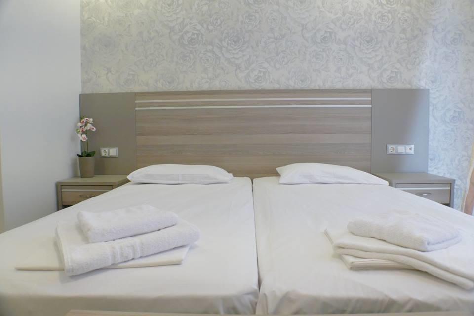 Adonis Apartments Paralía Pokoj fotografie
