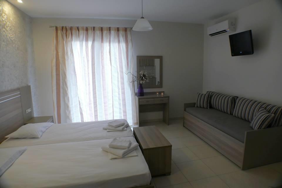 Adonis Apartments Paralía Pokoj fotografie